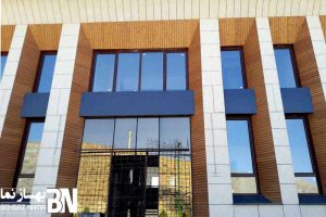 مجتمع تجاری پردیس تهران | اجرای نمای سرامیک خشک به روش نمایان