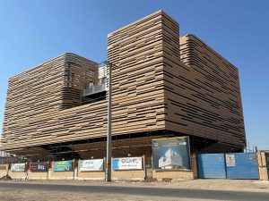 نمای ساختمان نظام مهندسی یزد – اجرای نمای آجر خشک