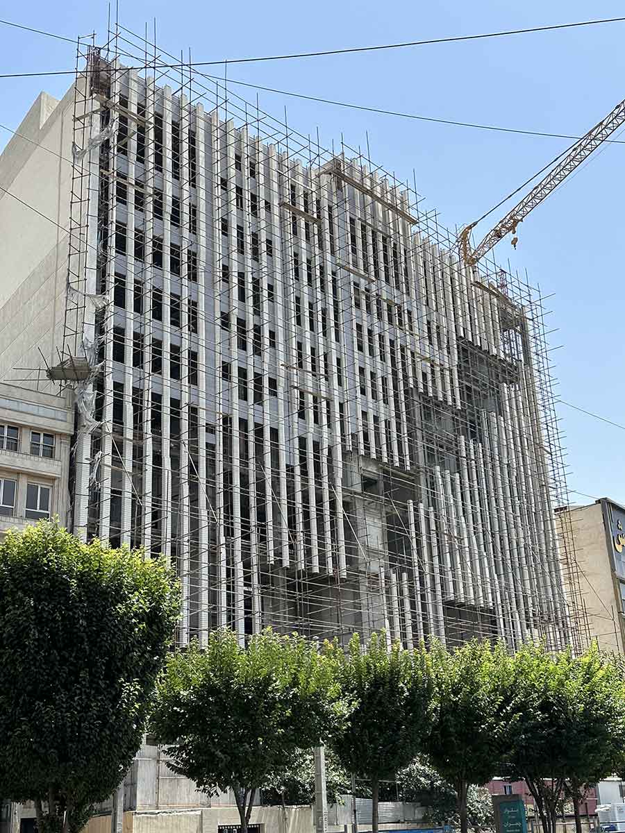 ساختمان اداری تجاری کرج – نمایی نوین در ۶۰۰۰ متر مربع